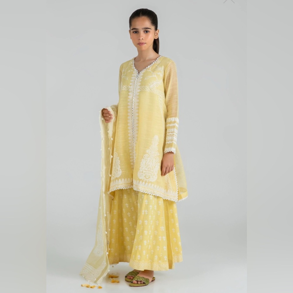 Sana safinaz formal collection three piece outfit for girls